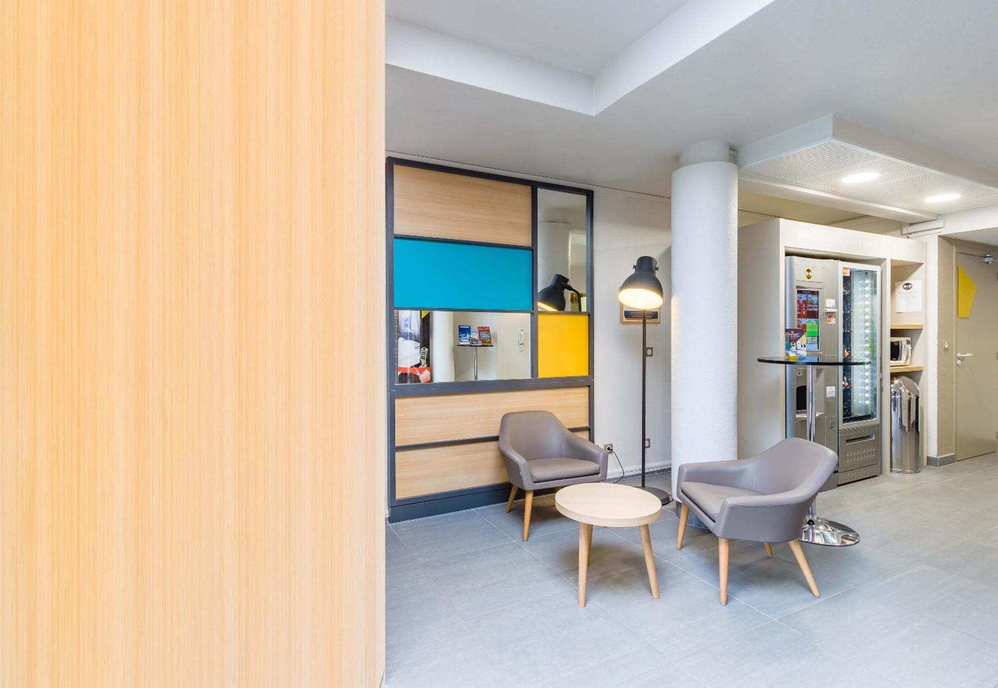B&B HOTEL Tours Nord 2 La petite Arche Extérieur photo